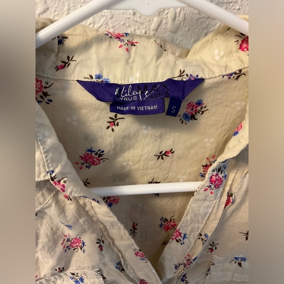 ❌Miley Cyrus Long Sleeve Button Down Top size small Y2K - Picture 3 of 7